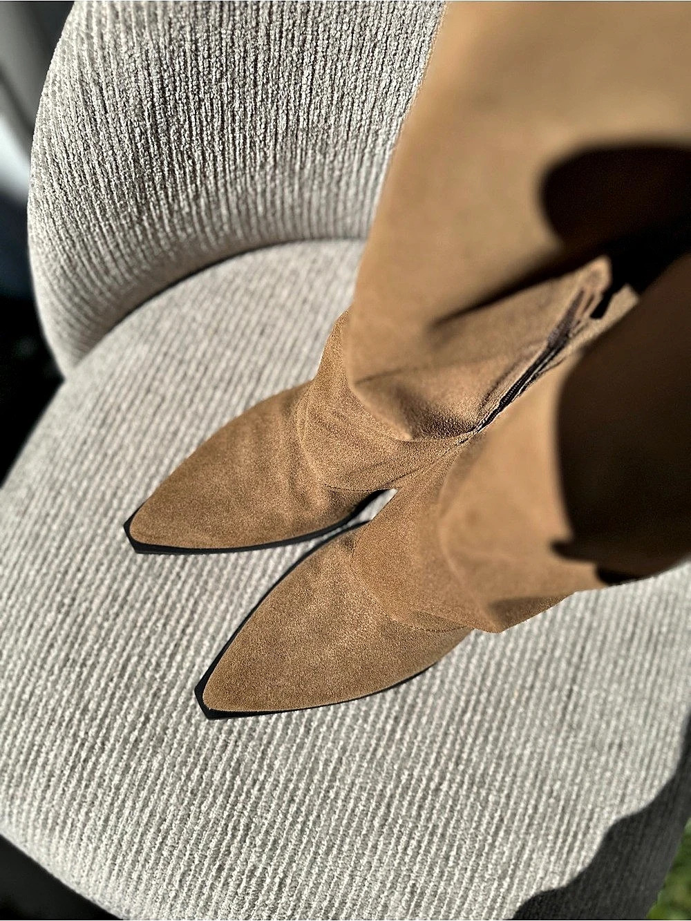 GUESS Guinna Fold Over Slouchy Suede Wedge
Boots Brown Size 8M - Picture 10 of 14